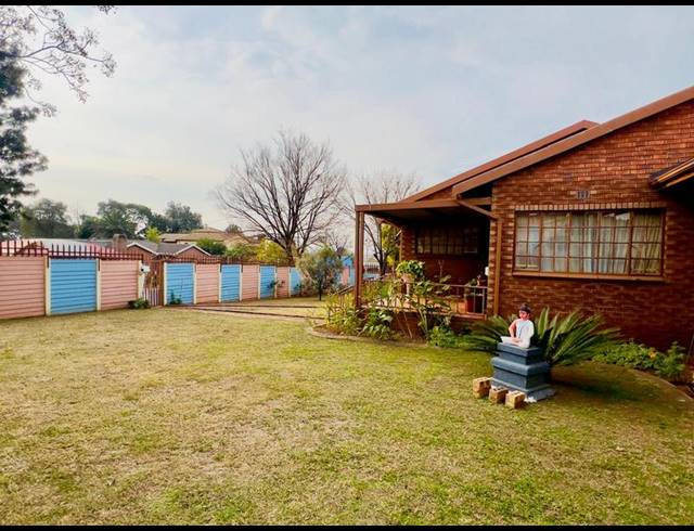 3 BEDROOM HOUSE FOR SALE IN PALM RIDGE EXT 2